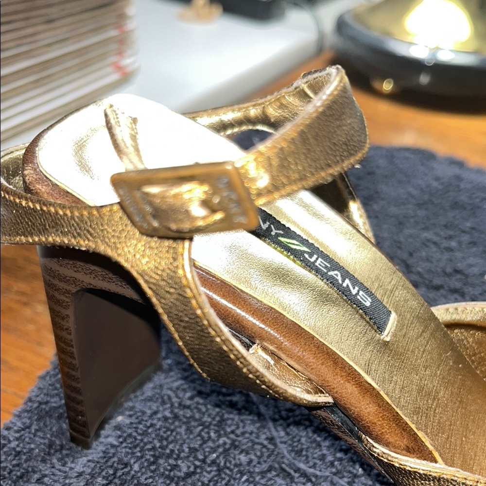 DKNY Gold Slingback Heels with Rounded Toe - Picture 3 of 14